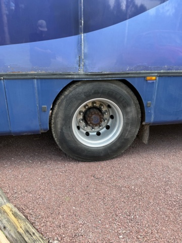 1176690-21 Stor hästtransport med pentry och sovavdelning