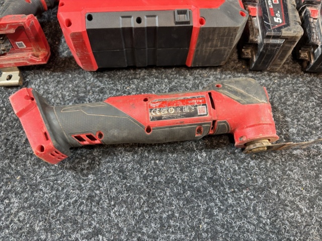1515985-2 Tool kit - Drill, circular saw, multi-tool, etc. - Milwaukee M18