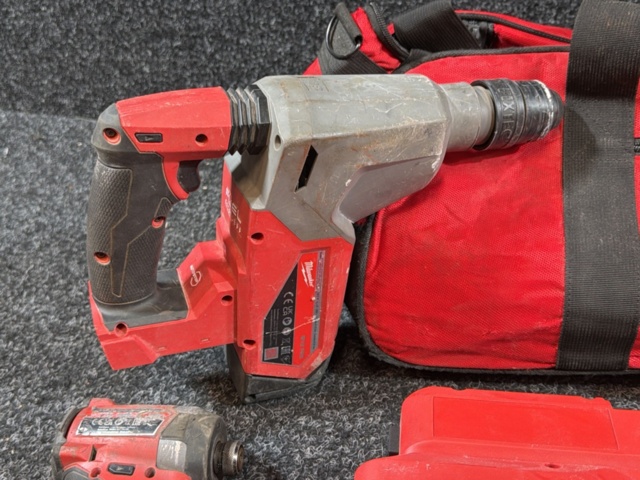 1515985-8 Tool kit - Drill, circular saw, multi-tool, etc. - Milwaukee M18
