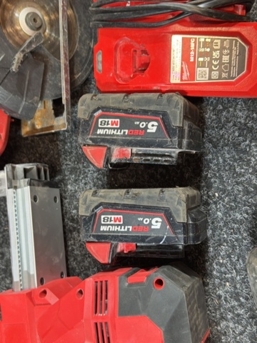 1515985-10 Tool kit - Drill, circular saw, multi-tool, etc. - Milwaukee M18