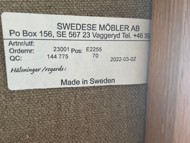 1529317-7 Kontorsinredning - Fåtöljer 2 st Yngve Ekström, skrivbord, m.m.