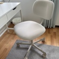 1529317-12 Kontorsinredning - Fåtöljer 2 st Yngve Ekström, skrivbord, m.m.