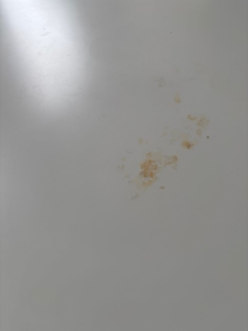 1529321-6 Matbord med stolar, kaffebryggare, m.m.