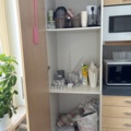 1529321-17 Matbord med stolar, kaffebryggare, m.m.