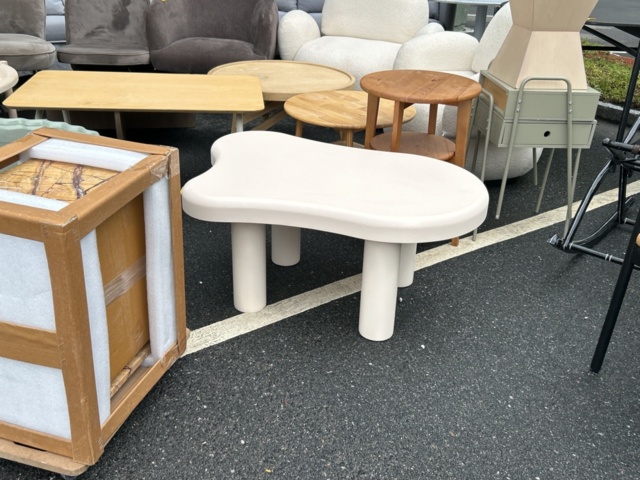 1525386-10 Parti med möbler, inredning och textilier från inredningsfirma