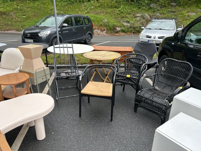 1525386-11 Parti med möbler, inredning och textilier från inredningsfirma