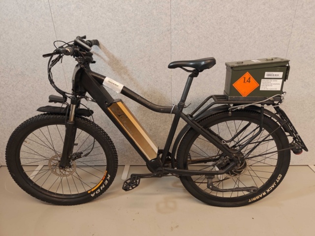 Electric bike with accessories - Mace Wheel - PS Auction - We value the ...