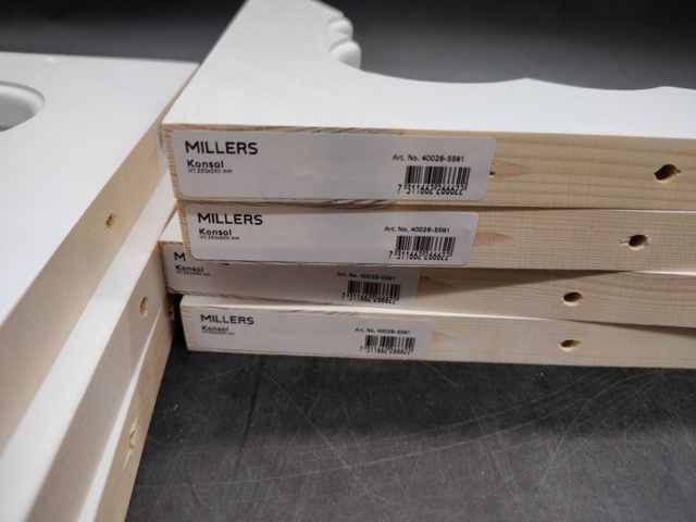 1531064-4 Brackets 29 pcs - Millers, wall brackets, white