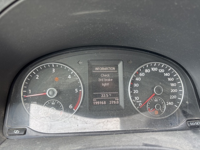 1532404-52 Volkswagen Caddy Maxi Panel Van 1.6 TDI DPF Manual - 2011