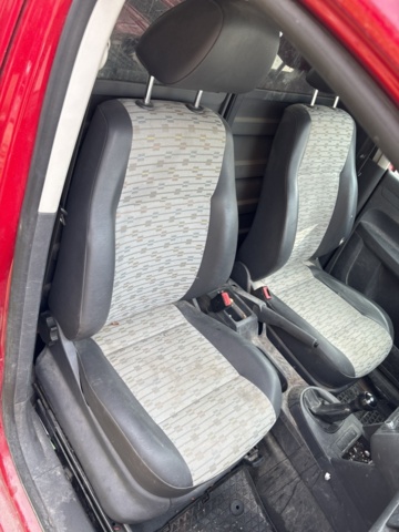1532404-46 Volkswagen Caddy Maxi Panel Van 1.6 TDI DPF Manual - 2011
