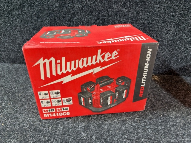 1516012-9 Nytt / oanvänt verktygspaket - Cirkelsåg, slagskruvdragare, m.m - Milwaukee M18