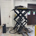 1405756-9 Car lift with control cabinet