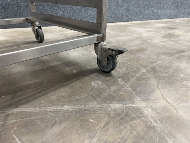 1531104-4 Stainless steel tray trolley