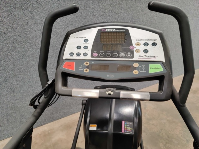 1532406-12 Crosstrainer Cybex ArcTrainer 600A