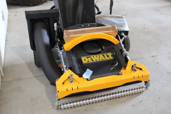 1530612-4 Gräsklippare DeWALT InfiniCut SM34 (demo)