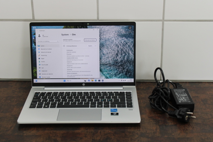 Bärbar dator med laddare - HP ProBook 440 G9