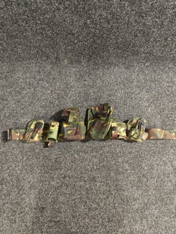 1532472-13 Militär utrustning