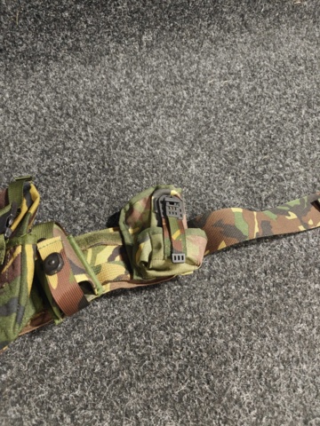 1532472-16 Militär utrustning