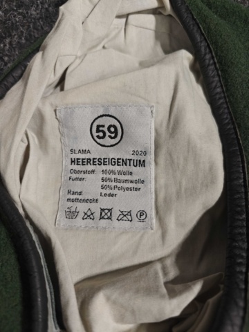 1532473-4 Militärutrustning
