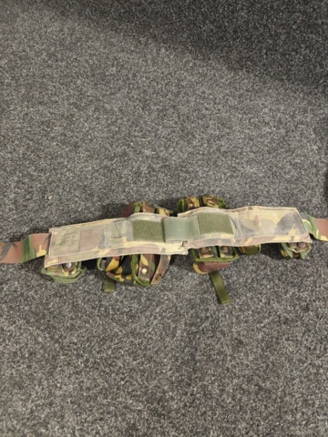 1532474-12 Militärutrustning