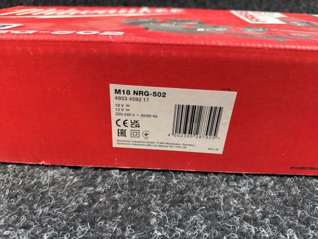 1516028-5 Nytt/oanvändt dammutsug med batteri- och laddarsats - Milwaukee M18