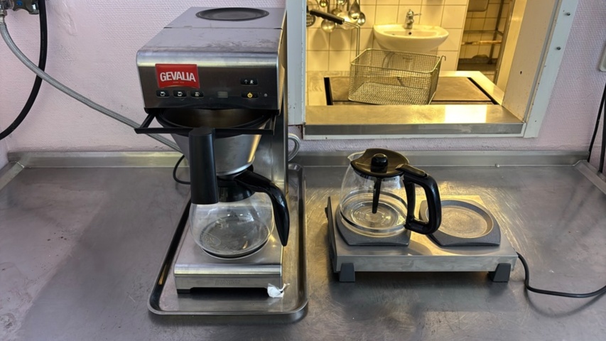 1532601-1 Kaffebryggare och värmeplatta - Bravilor