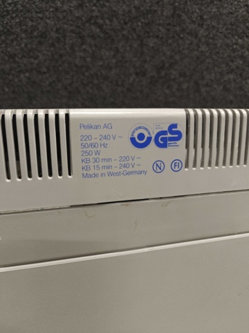 1532483-5 Dokumentförstörare Pelikan Compact CC
