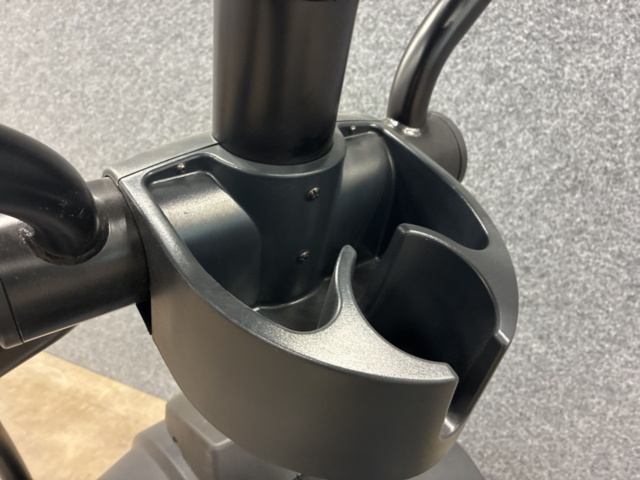 1532433-7 Crosstrainer Circle Fitness E7 Elliptical (Defective)