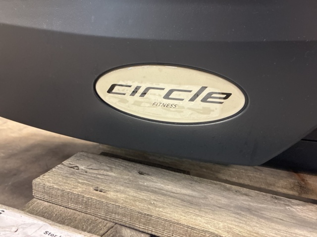 1532433-13 Crosstrainer Circle Fitness E7 Elliptical (Defective)