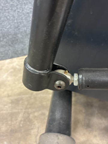 1532433-16 Crosstrainer Circle Fitness E7 Elliptical (Defective)