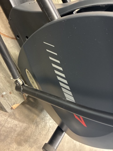 1532433-22 Crosstrainer Circle Fitness E7 Elliptical (Defective)