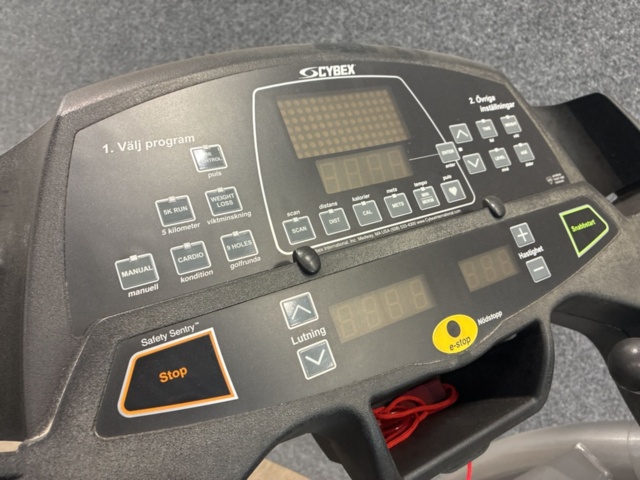 1532436-15 Löpband Cybex 550T