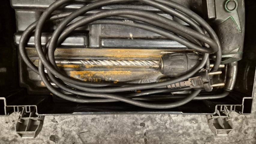 1532757-2 Electric impact drill Hitachi UWP