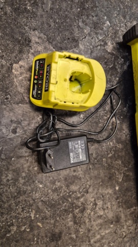 1532760-7 Sopmaskin Ryobi R18SW 3 med batteri och laddare