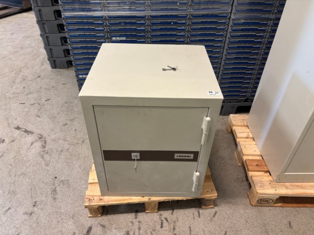 1499769-1 Brandsäkert värdeskåp - Hadak