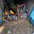 1405814-8 20-fots container med innehåll