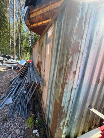 1405814-15 20-fots container med innehåll