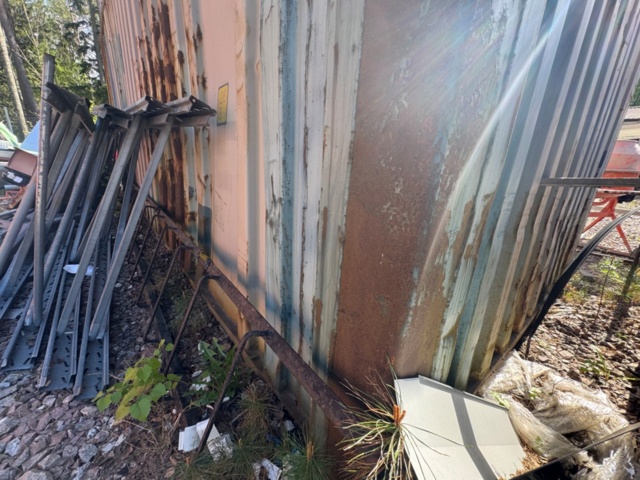 1405814-16 20-fots container med innehåll