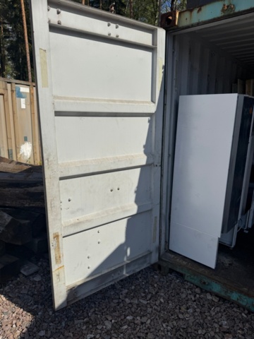 1405815-8 20-fots container