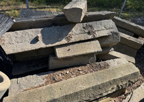 Granite block / curb stone in natural stone