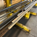 1532783-5 Materialställningar med diverse rör och stålbalk