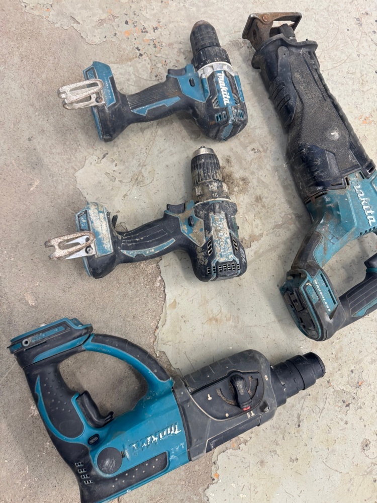 1405841-1 4st Makita batteri maskiner