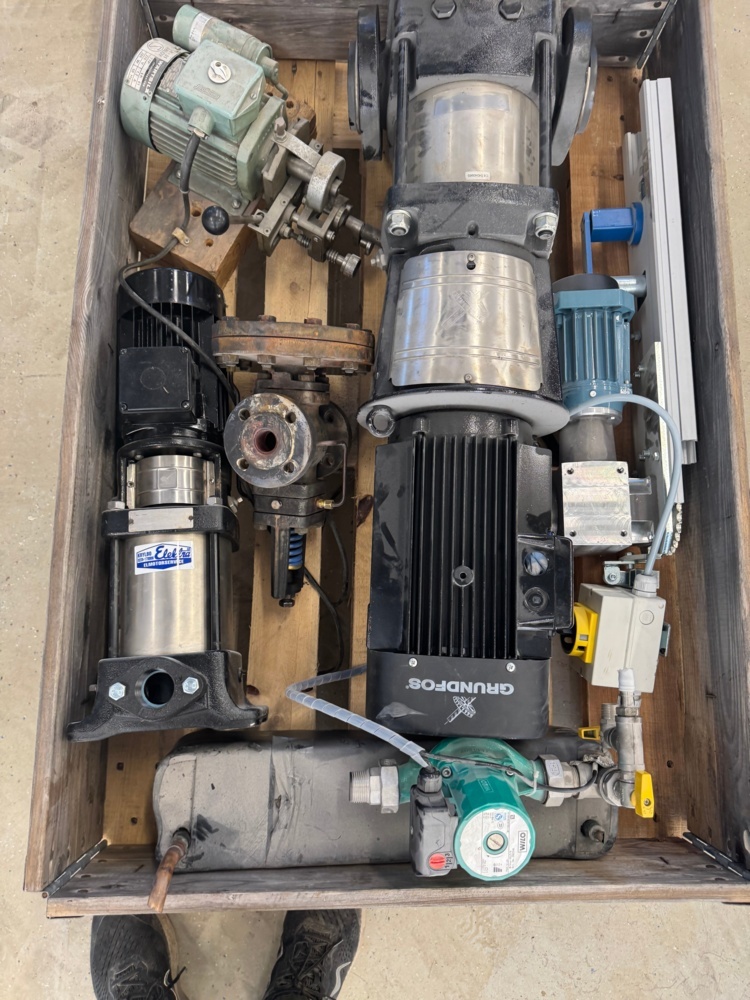 1405843-2 Various electric pumps and electric motors
