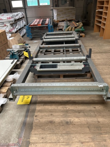 1521770-5 Load carrier with roller conveyor - EAB Type 824000000