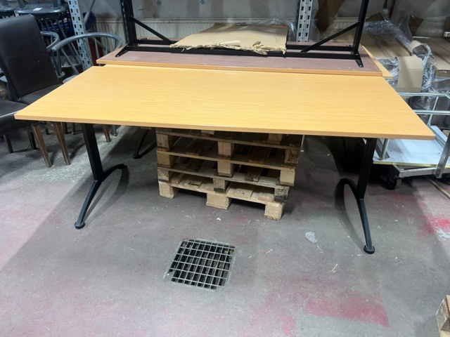 1532890-1 3 st bord
