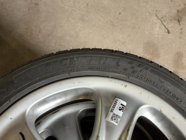 1499856-3 Summer tires on aluminum rims 4 pcs - Porsche