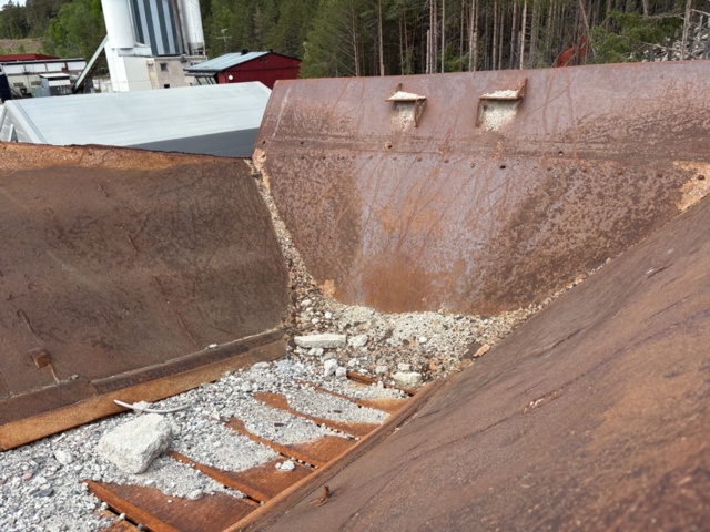 1505919-10 Feeder pocket/Receiving hopper with feeder