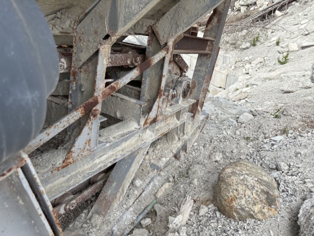 1505919-15 Feeder pocket/Receiving hopper with feeder