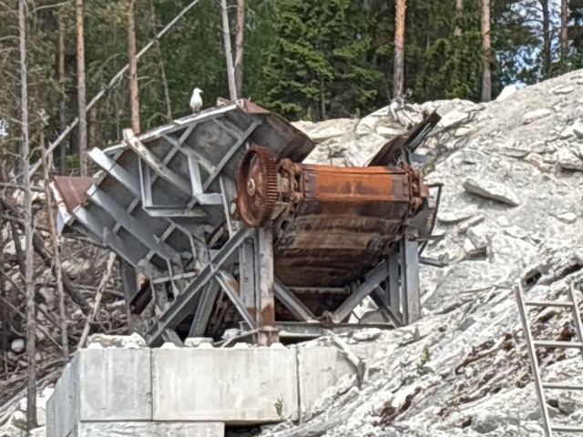 1505919-24 Feeder pocket/Receiving hopper with feeder