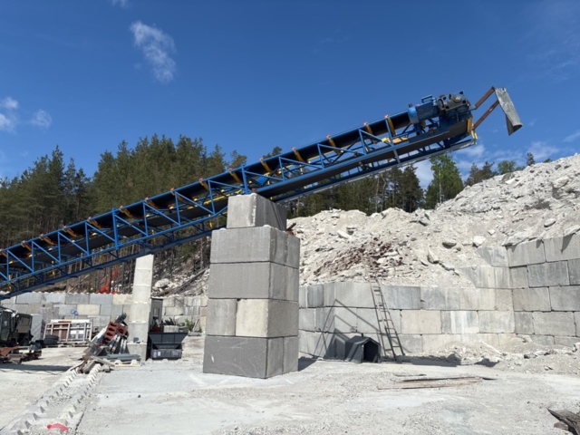 1505934-6 Transportband med mottagarficka